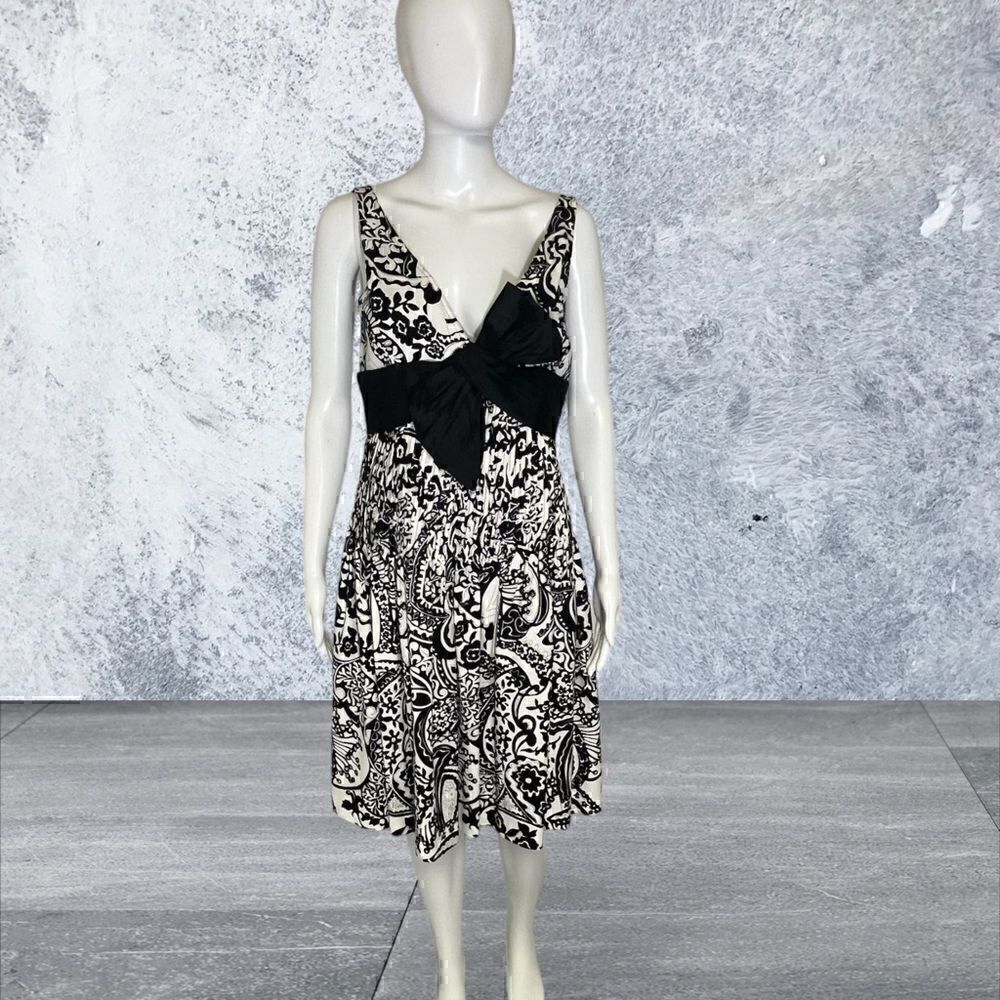 Rickie Freeman Teri Jon Sleeveless V Neck Black & White Dress W Bow Detail - Picture 4 of 8